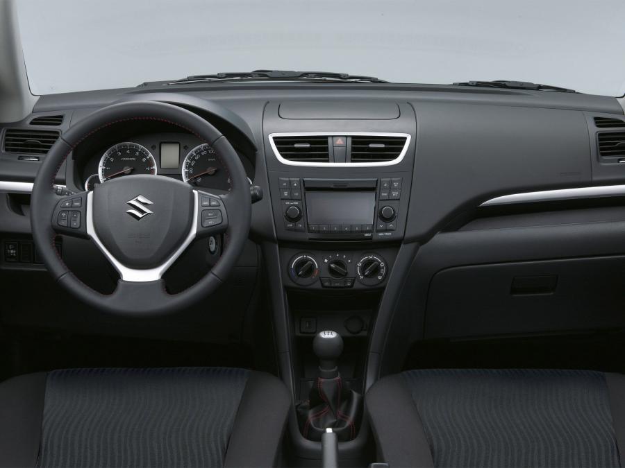  Suzuki Swift Style-S 2012 года  (фото 2 из 5)